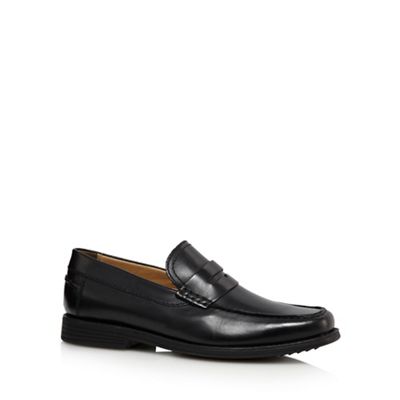 Black leather cushioned loafers